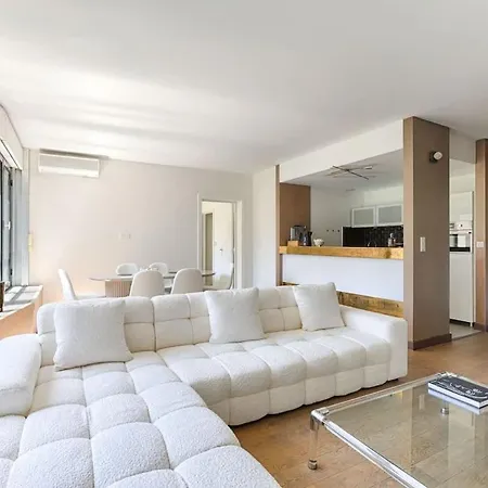 16e Prestige & Charme Parigi
