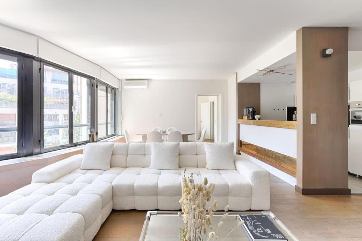 16e Prestige & Charme Parigi